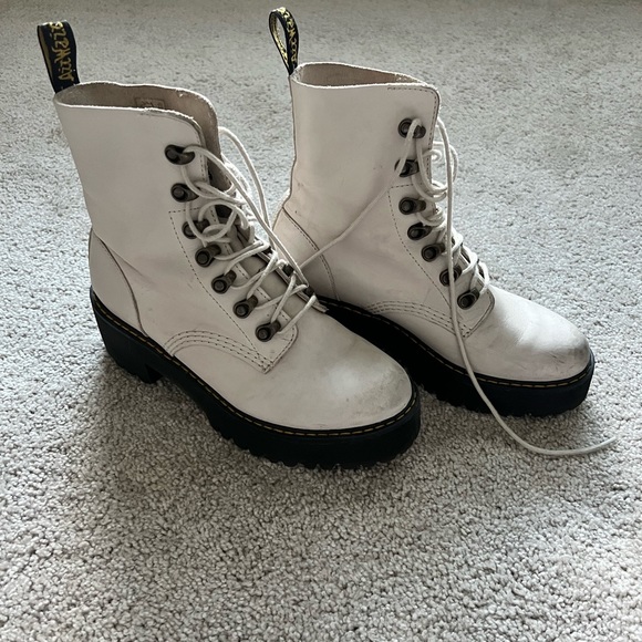 DR. MARTEN Leona Boot off-white - Picture 1 of 5